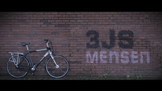 3JS  Mensen Officiële Videoclip [upl. by Nosydam61]