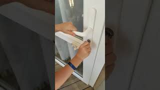 Astuce pour ouvrir et fermer la porte en PVC [upl. by Larianna]