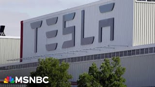 Tesla recalls more than 2 million cars over autopilot safety concerns [upl. by Tijnar17]