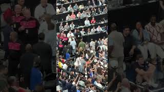 President Obama giving Kevin Durant’s mom a handshake [upl. by Nicole]