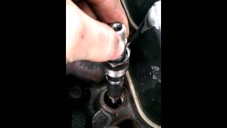 Installing Cummins injectors [upl. by Dwane]