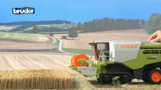 Bruder Toys Claas Lexion 780 Combine Harvester Green 02119 [upl. by Koehler]