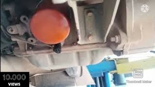 maruti omni engine oil change [upl. by Arannahs967]