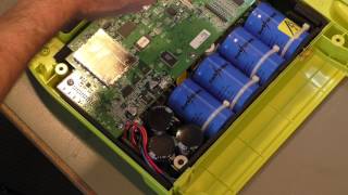 Whats inside an AED PWJ46 [upl. by Olive404]