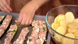 Zucchini aus dem Ofen  Backrezept von Betty Bossi [upl. by Shipman]