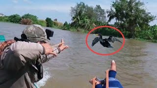 Amazing VN Slingshot Hunted Birds on Boat [upl. by Gemperle]