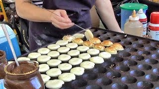 London Street Food Cooking Sweet Dutch Pancakes quotpoffertjesquot in Camden Lock Market [upl. by Thibault]