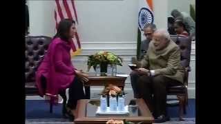 PM Modi meets Tulsi Gabbard in New York [upl. by Lienhard336]