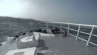 Au cœur de la tempête en chalutier 2014 [upl. by Ciredor]