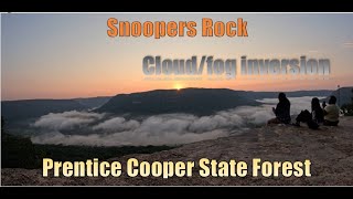 Racing to catch sunrise on Snoopers Rock in TN on 08202023 snoopersrock prenticecooperstateforest [upl. by Suixela]