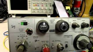 22 Spectrum Analyzer Basics  Tutorial and the Tektronix 1401A [upl. by Drooff445]