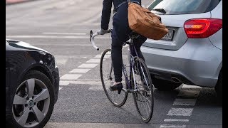 FRIEDMAN SCHAUT HIN Fahrrad gegen Auto  wem gehört die Straße [upl. by Ariuqahs505]