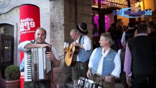 Nacht der Tracht 2012 im Löwenbräukeller München  Impressionen vom Beginn des Abends [upl. by Kroo650]