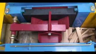 PINOSANET FAM 250 KINDLING MACHINE [upl. by Avlis]