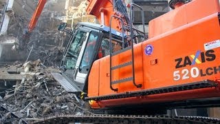 HITACHI ZAXIS 520 LONGFRONT BAGGER  ABBRUCH IN DER INNENSTADT [upl. by Maure366]