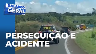 Após roubar carro motorista foge da polícia com manobras perigosas na contramão [upl. by Aleac]