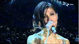 Elisa feat Fiorella Mannoia  Almeno tu nelluniverso live Sanremo 2010 [upl. by Sinnelg485]