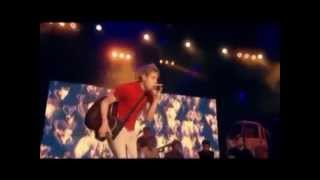 Niall Horan Singing Stereo Hearts [upl. by Romeon935]