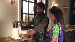 Rangrasiya Rudra Teaches Paaro to Operate Technical Stuff [upl. by Divadleahcim]