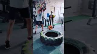 Sledgehammer  Tyre workout shorts workout gym [upl. by Schiro]