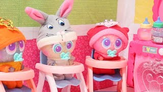 Nerlie Preschool Christmas  Toys and Dolls Fun for Kids  Sniffycat [upl. by Une]