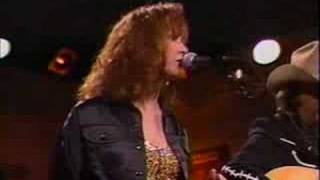 Patty Loveless and Dwight Yoakam  Message to my Heart live [upl. by Balling]