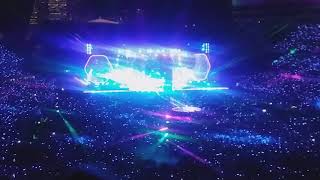 A Sky Full of Stars Live ending  Coldplay Chicago 2017 [upl. by Nnazil24]