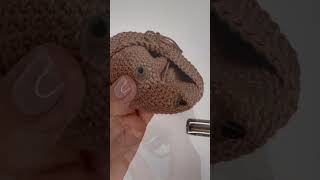 Sicherheitsaugen anbringen  machst du das auch so hakeln häkeln amigurumi crochet diy [upl. by Ynnavoig879]