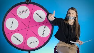 WERONIKA JUSZCZAK i tape challenge  Koło Plotka [upl. by Yrhcaz463]