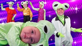 Five Little Speckled Frogs  Part 2  Techno Frogs  Nursery Rhymes [upl. by Suixela]