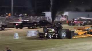 International 1566 Pulling Tractor  MMTTPA 10000 lb Limited Pro Stock  Owensville 2015 [upl. by Barde369]