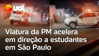 Viatura da PM acelera em direção a estudantes após protesto em São Paulo veja vídeo [upl. by Ennyrb681]