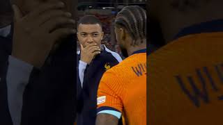 🤝 Les retrouvailles chaleureuses entre Mbappé et Wijnaldum  shorts [upl. by Ludwigg184]