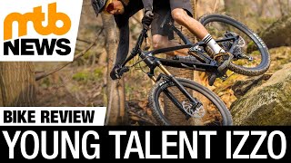 Review the brandnew YT Izzo – trail bike with 130 mm travel carbon frame and 29″ [upl. by Anirehc]