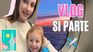 VLOG  Viaggiare da sola con mia figlia 👧 e shopping in aereoporto a LONDRA 🛍️✈️ [upl. by Oicelem]