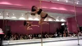 Roxy Spin Pole Trick Anh Le Dirdy Birdy [upl. by Yrohcaz]