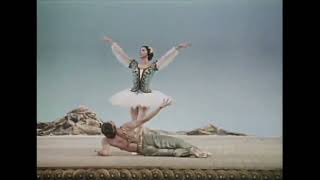 Rudolf Nureyev amp Margot Fonteyn Pas de Deux in LE CORSAIRE ballet 1962 [upl. by Nabe221]