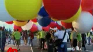 Ore Man Uses Balloons and a Lawn Chair to Fly [upl. by Trust]