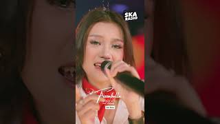 Fizza Bella  Widodari  sayang gondelono atiku fizzabella liveskareggae guyonwaton dangdut [upl. by Annol]