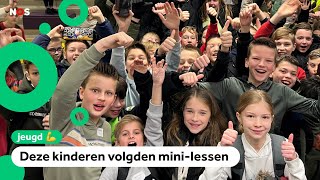 Een middelbare school kiezen waar let jij op [upl. by Annirac]