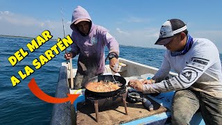 Aventuras culinarias en alta mar Preparando deliciosos platillos a bordo [upl. by Leahcimrej]