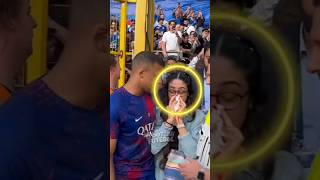 O DIA QUE O MBAPPÉ QUEBROU O NARIZ DE UMA FÃ 😭 shorts [upl. by Annal87]