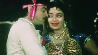 Uttar Jashu Dakhkhan Jashu Alka Yagnik Praful Dave Moti Verana Chawk Ma  Romantic Song [upl. by Oine587]