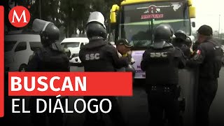 Transportistas continúan marcha hacia el Zócalo de CdMx policías les cierran el paso [upl. by Atimad951]