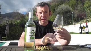 Two Brothers Sauvignon Blanc Semillon 2013  Margaret River Western Australia  wwwbradswinecom [upl. by Torrell]