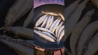 Pan fried capelin fish 煎多春鱼 [upl. by Jovi575]