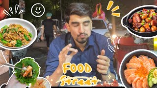 Lahori FOOD STREET in Pakistan  EP 01  Hafiz ka kabab  Tandori ka chicken [upl. by Girhiny169]