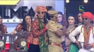 Ranveer Singh Bhai Bhai Song in Filmfare Awards 2014 [upl. by Ellevehc]