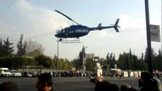 Aterrizan helicópteros en la calle en plena tarde 12 [upl. by Pilihp]