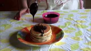 Pancakes con salsa al cioccolato [upl. by Meunier268]